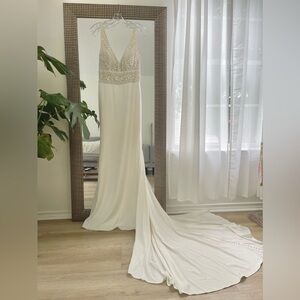 Size: 12 Fabric Crepe, Ivory Sequin Lace Applique,Length Floor,V Neck